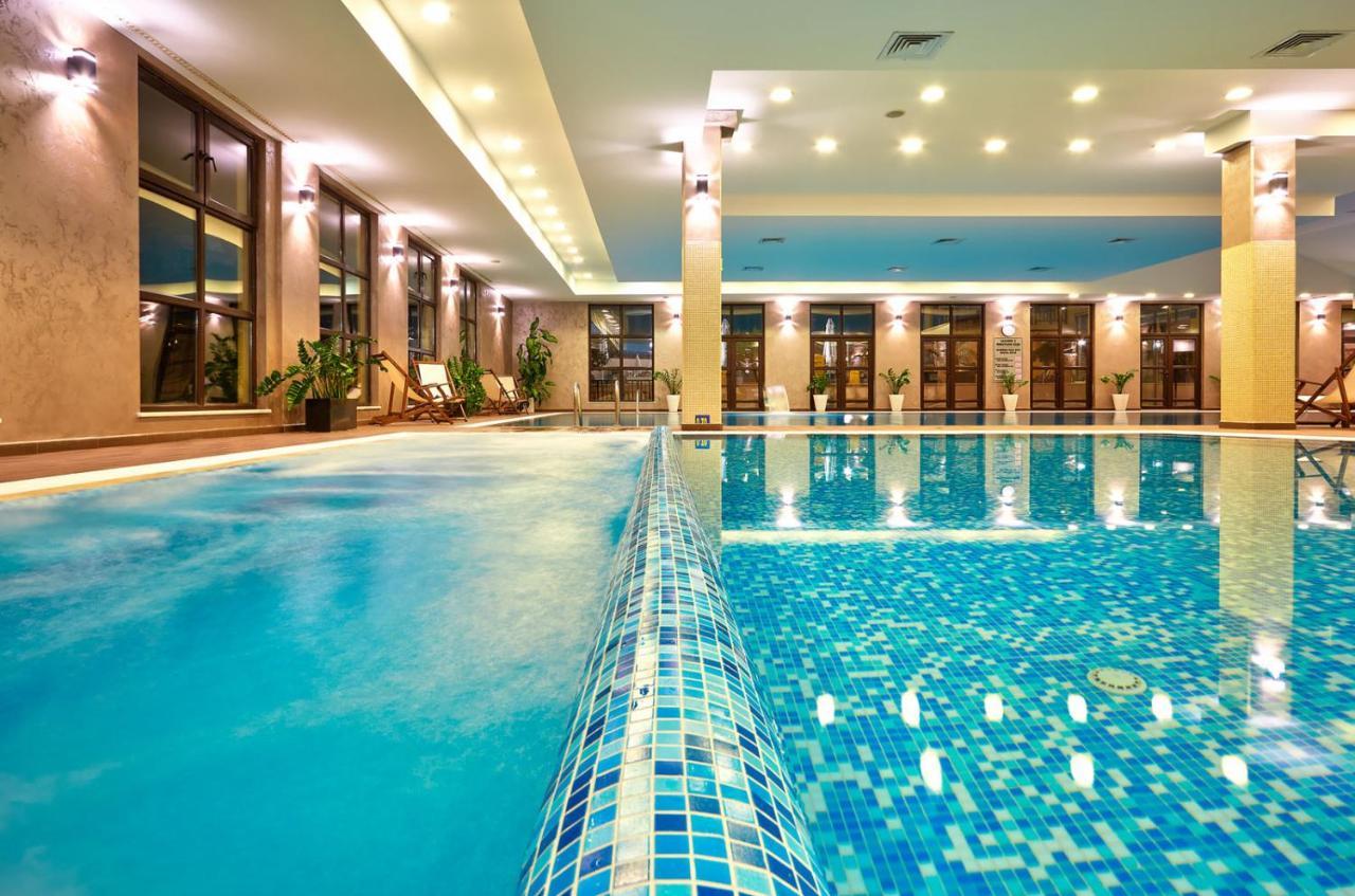 Grand Hotel Velingrad Kültér fotó Indoor pool