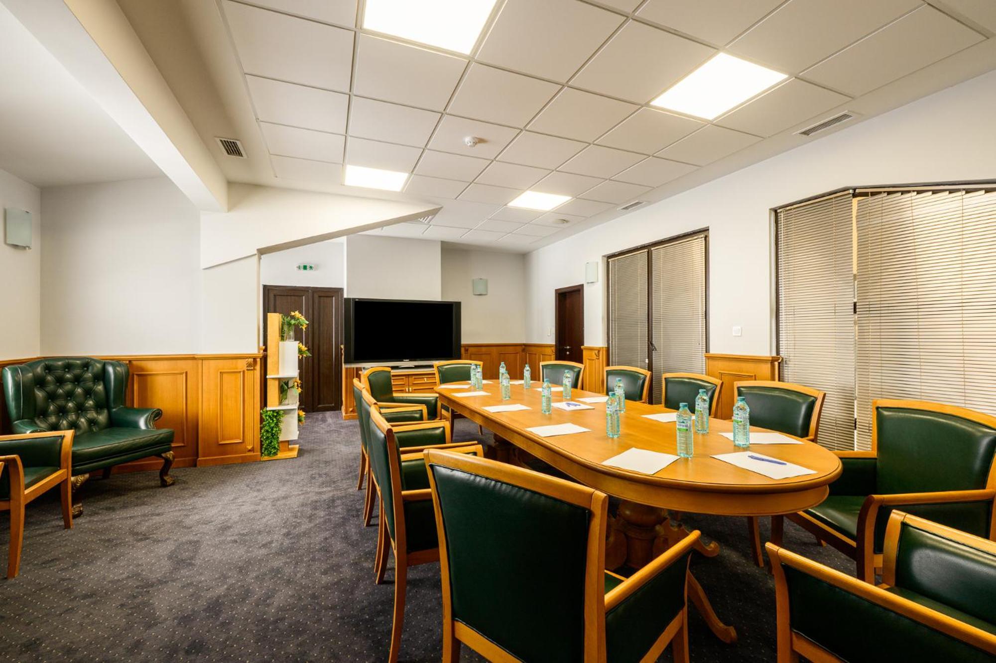 Grand Hotel Velingrad Kültér fotó The boardroom at the Royal Society