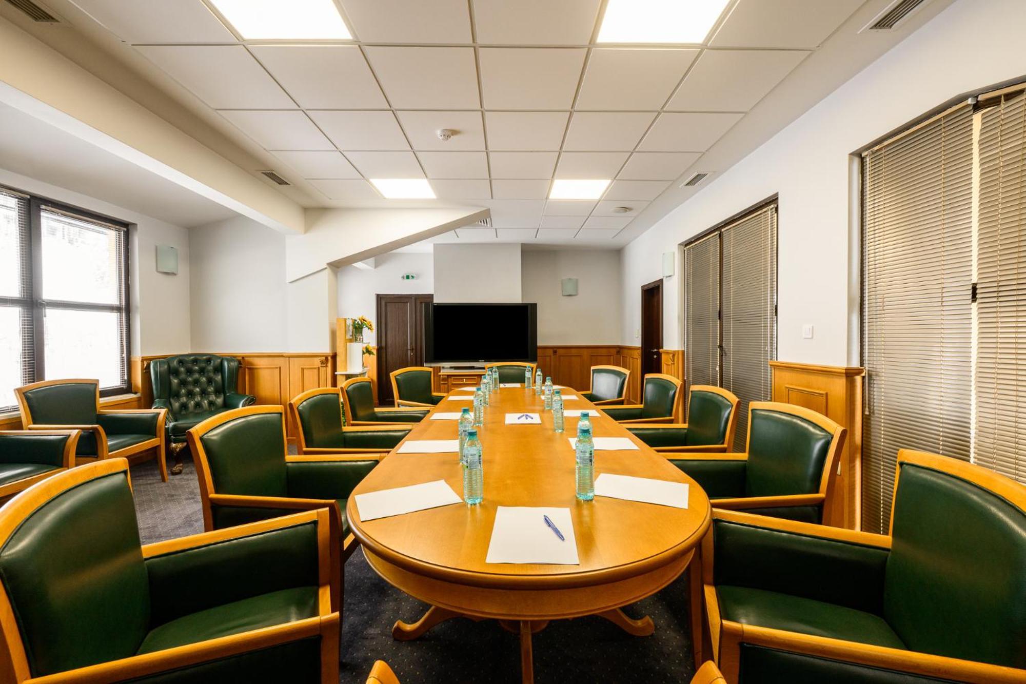 Grand Hotel Velingrad Kültér fotó The meeting room of the Federal Council